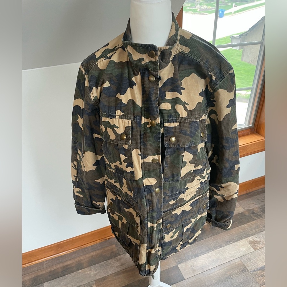 Gap camouflage jacket